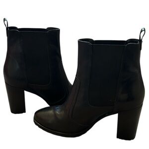 Seychelles Chelsie Black Pull On Heeled Boots Lug Sole size 9